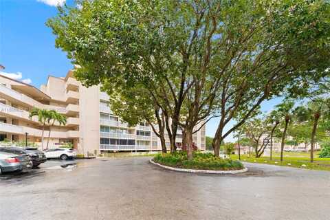 7051 Environ Blvd, Lauderhill, FL 33319