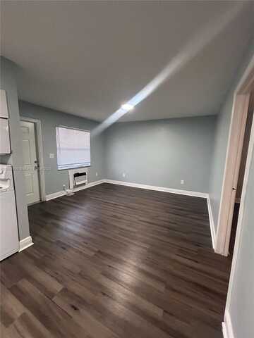 2137 Hayes St, Hollywood, FL 33020