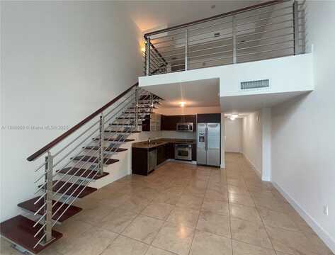 41 SE 5th St, Miami, FL 33131