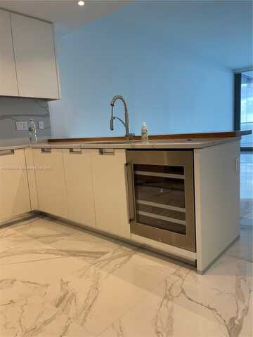 15701 Collins Ave, Sunny Isles Beach, FL 33160