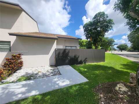 6715 SW 137th Ct, Miami, FL 33183