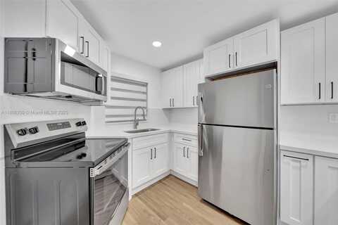 1750 W 46th St, Hialeah, FL 33012