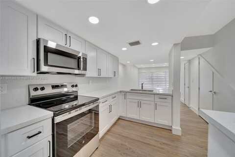 245 NW 109th Ave, Miami, FL 33172