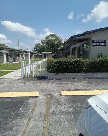 2901 Jackson St, Hollywood, FL 33020
