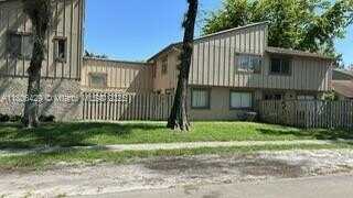 5630 NW 21st St, Lauderhill, FL 33313