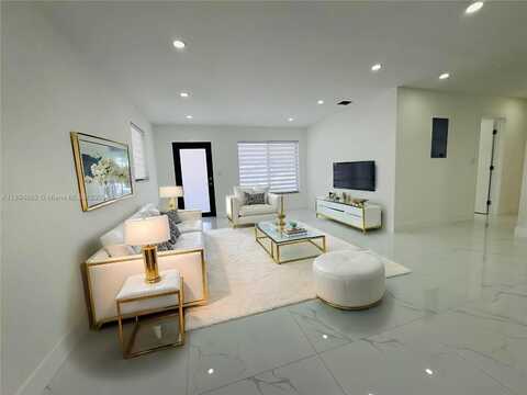 1440 N 71st Ave, Hollywood, FL 33024
