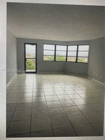 20840 San Simeon Way, Miami, FL 33179