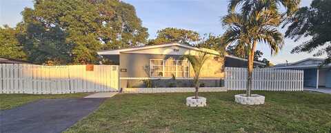 331 N 70th Way, Hollywood, FL 33024