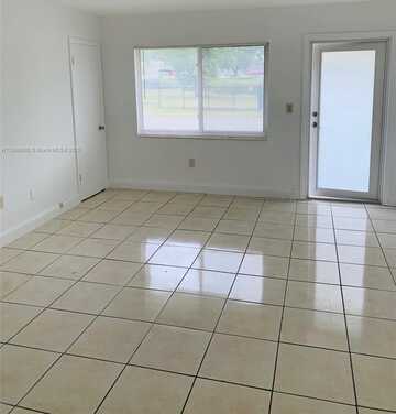 2647 NE 204 ter, Aventura, FL 33180