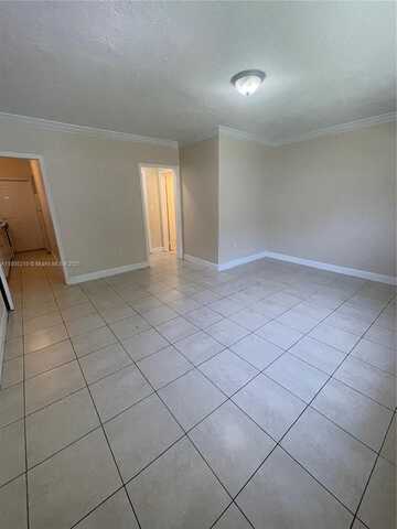 555 SW 7th St, Miami, FL 33130