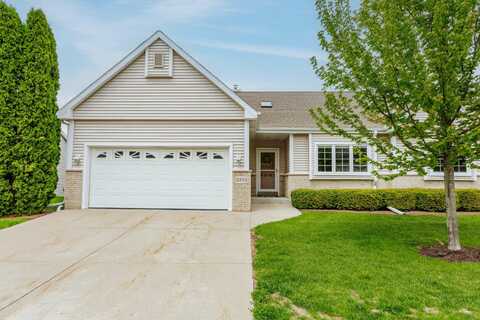 2334 Caribou Ln, Grafton, WI 53024