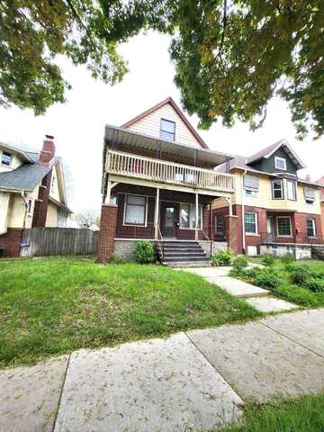 2132 S Layton Blvd, Milwaukee, WI 53215