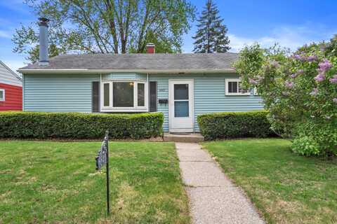 6643 W Verona Ct, Milwaukee, WI 53219