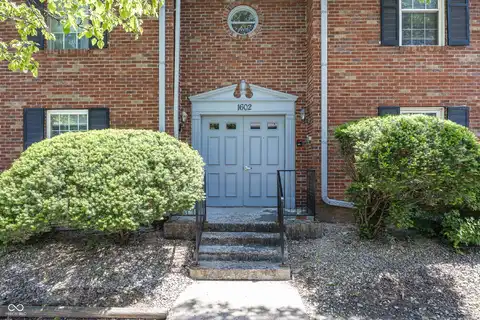 1602 Queensbridge Square, Indianapolis, IN 46219