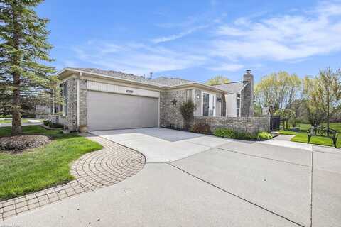 49837 Hidden Valley, Macomb, MI 48044
