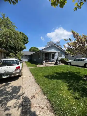 803 McDonnell, Essexville, MI 48732