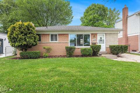 16045 Larkspur, Roseville, MI 48066