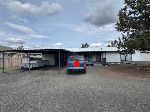 605 SE Kinkade Road, Madras, OR 97741