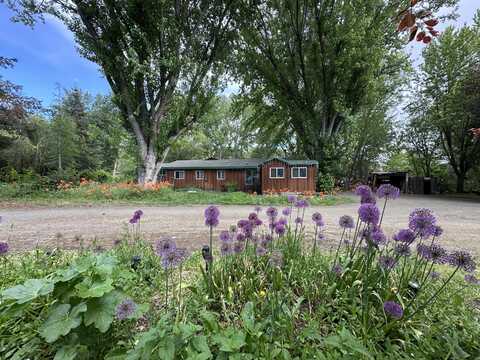 440 N Mountain Boulevard, Mount Vernon, OR 97865