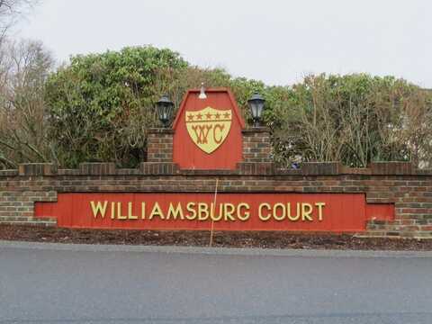 4 Williamsburg Ct, Shrewsbury, MA 01545