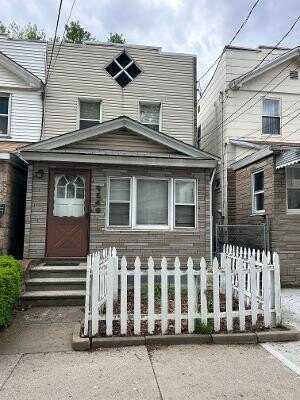 91-48 89 Street, Woodhaven, NY 11421