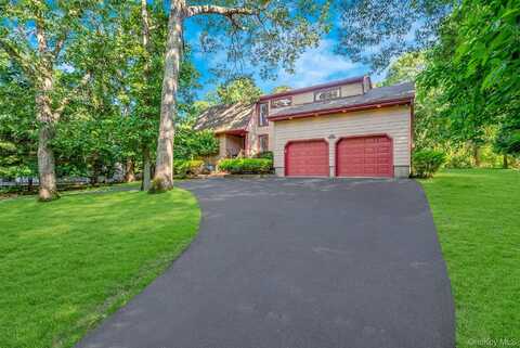 5 Bay Woods Drive, Hampton Bays, NY 11946