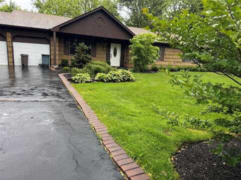 1 Fox Meadow Drive, Dix Hills, NY 11746