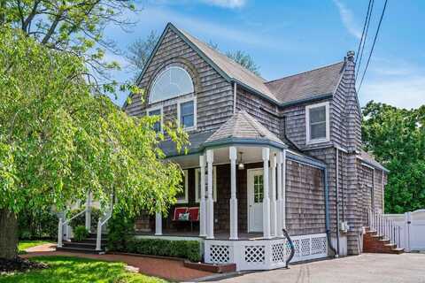 53 Irwin Place, Huntington, NY 11743