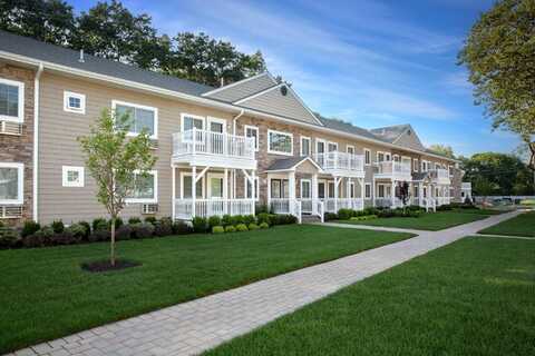 202b Jefferson Avenue, Saint James, NY 11780