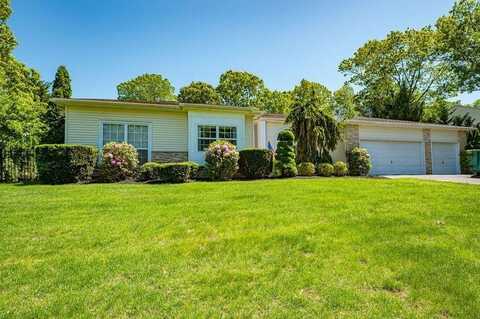 15 English Ivy Lane, Lake Grove, NY 11755