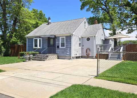 469 Sterling Street, Uniondale, NY 11553