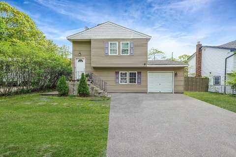 209 Burney Boulevard, Mastic, NY 11950