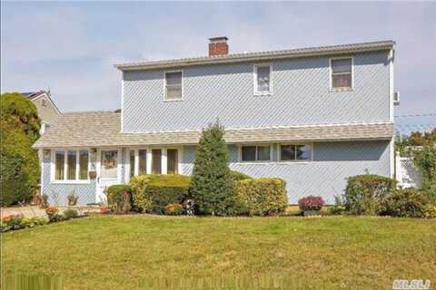 51 Friendly Road, Hicksville, NY 11801