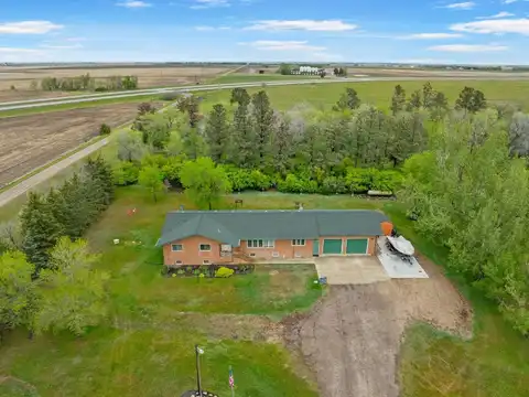 3900 16th St, Minot, ND 58703