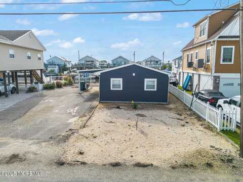 129 S Captains Drive, Little Egg Harbor, NJ 08087