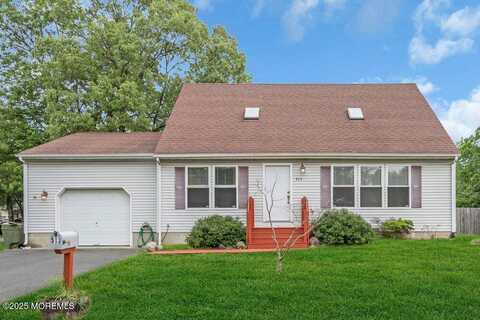 513 Harding Avenue, Toms River, NJ 08753