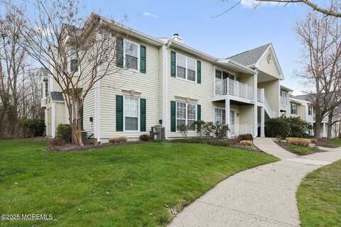 31 Players Circle, Tinton Falls, NJ 07724