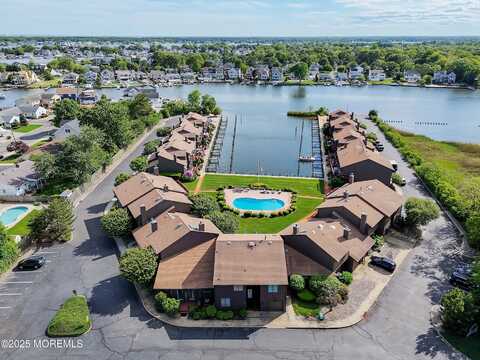 14 Sea Point Drive, Point Pleasant Boro, NJ 08742