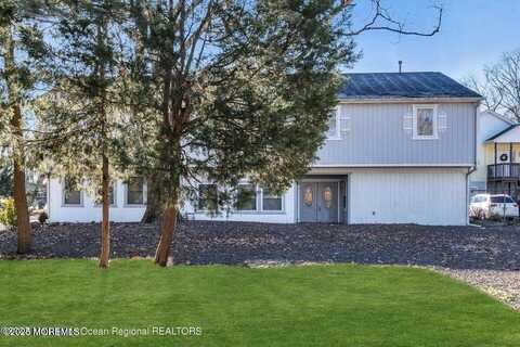 58 Chadwick Avenue, Toms River, NJ 08753