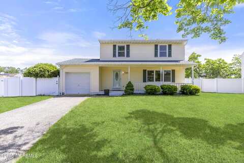 304 Pennington Court, Toms River, NJ 08753