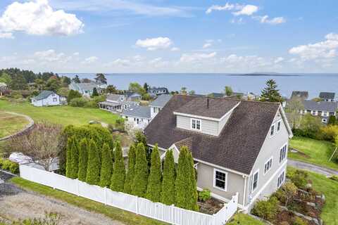 27 Oceanside Road, Harpswell, ME 04079
