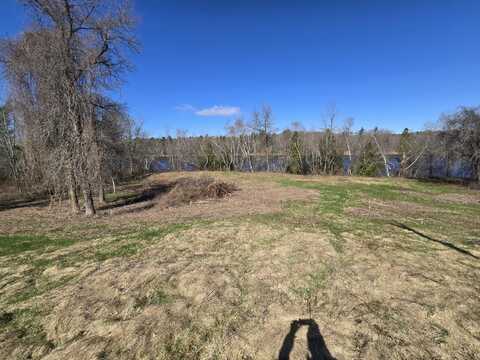 00 River Road, Benton, ME 04901