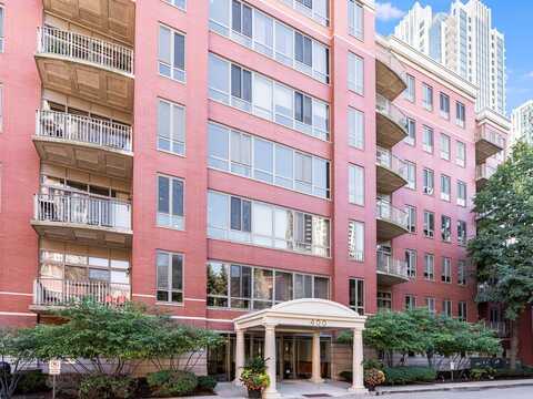 400 N Clinton Street, Chicago, IL 60654