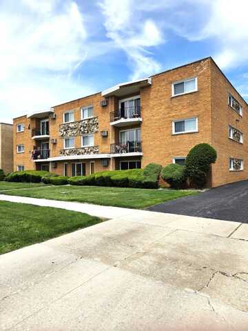 4712 W 107th Street, Oak Lawn, IL 60453