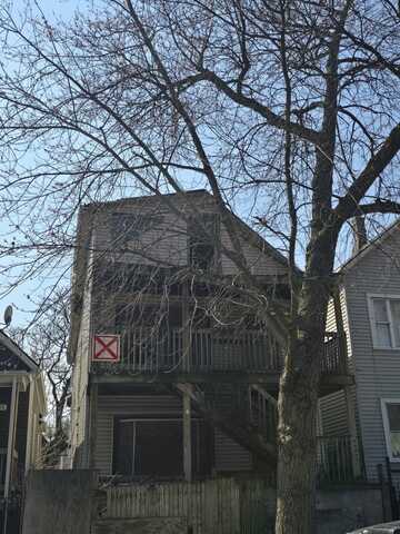 5226 S Loomis Boulevard, Chicago, IL 60609