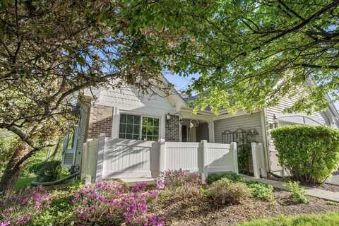 2800 N Southern Hills Drive, Wadsworth, IL 60083