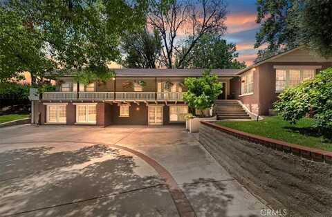 8180 Victoria Avenue, Riverside, CA 92504