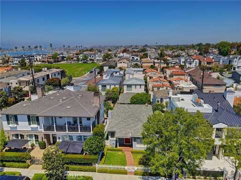 425 Dahlia Avenue 1/2, Corona del Mar, CA 92625