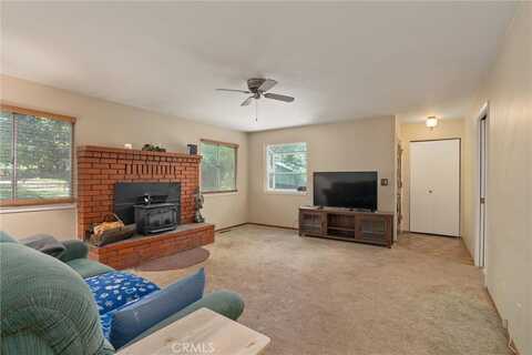 14693 Lafayette Circle, Magalia, CA 95954