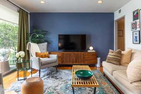 103 W Mountain Street, Glendale, CA 91202